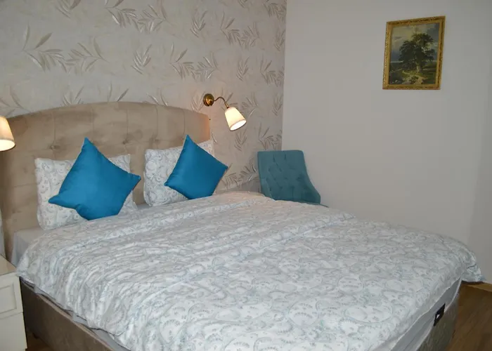 Cozy For Overnight Hristo Smirnenski *