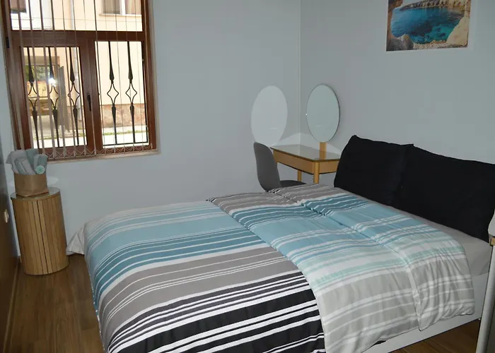 Cozy For Overnight Hristo Smirnenski